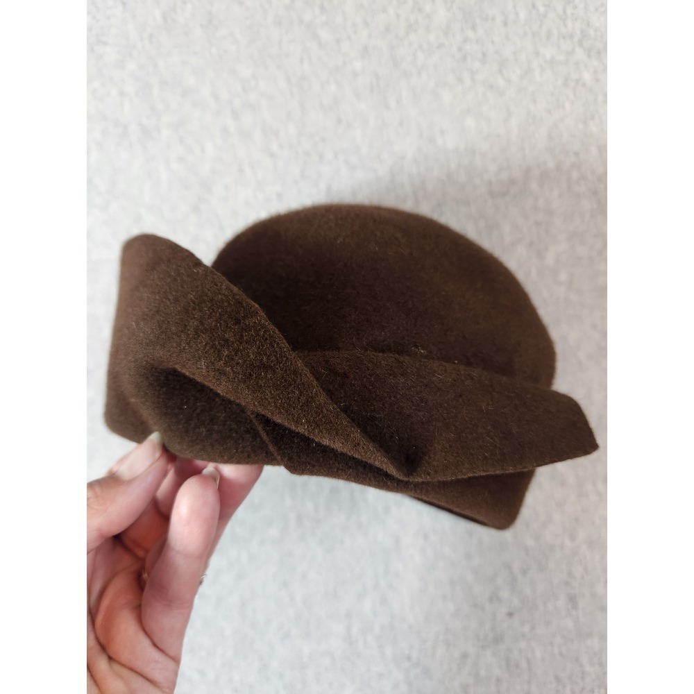 Saks Fifth Avenue Pillbox Hat Womens OS Brown Felt Folded Brim Made in Italy